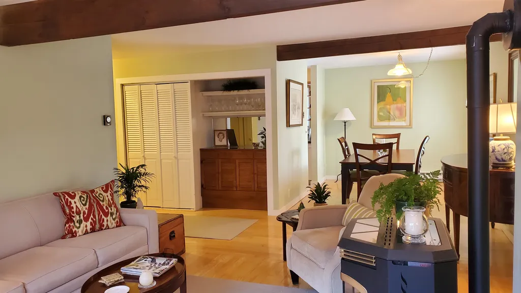 119 Brook Hollow Hanover NH 03755