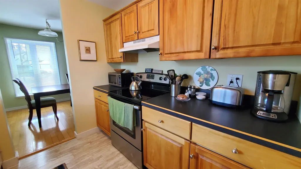 119 Brook Hollow Hanover NH 03755