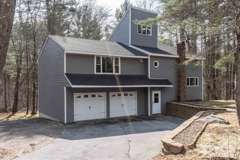 26 Surrey Lane Pelham NH 03076