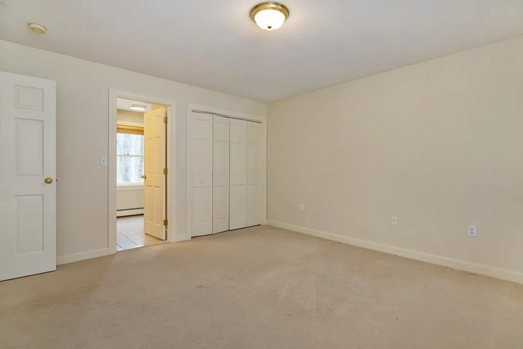 13 Rockrimmon Road North Hampton NH 03862