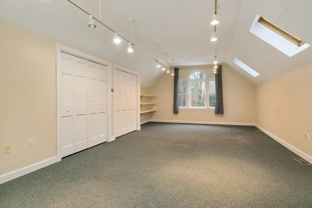 13 Rockrimmon Road North Hampton NH 03862