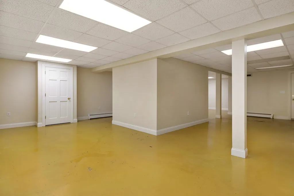 13 Rockrimmon Road North Hampton NH 03862