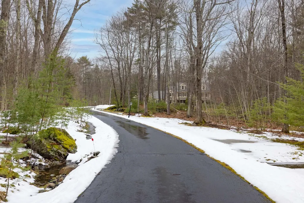 13 Rockrimmon Road North Hampton NH 03862
