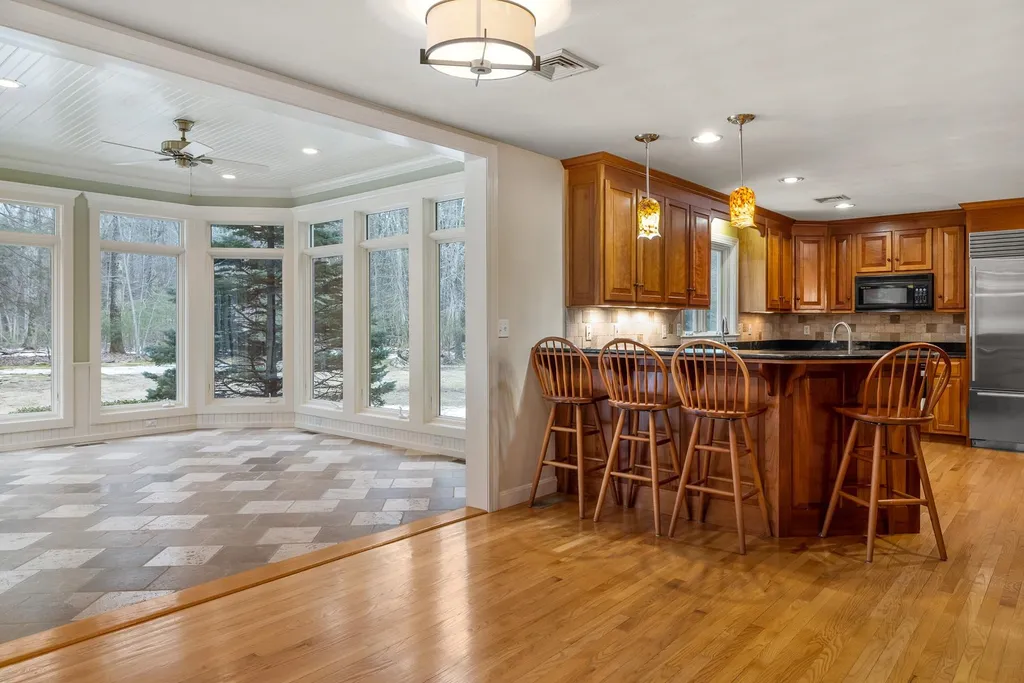 13 Rockrimmon Road North Hampton NH 03862