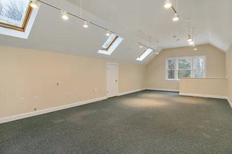 13 Rockrimmon Road North Hampton NH 03862