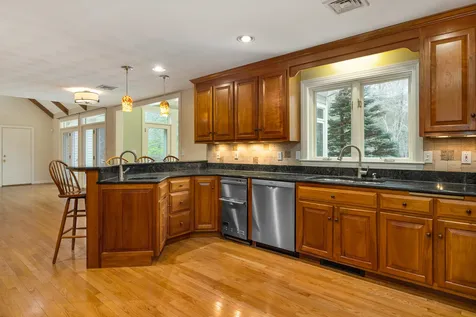 13 Rockrimmon Road North Hampton NH 03862