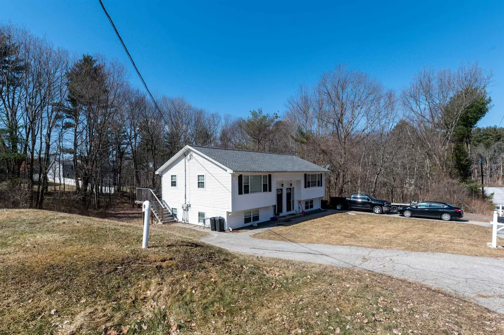 4 & 6 Vassar Drive Pelham NH 03076