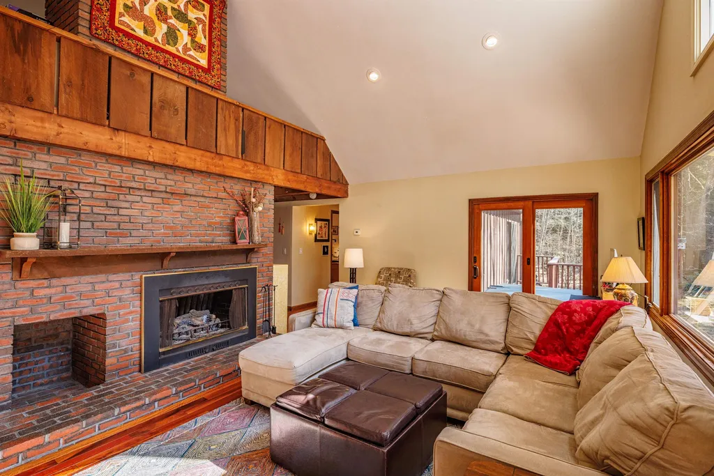 19 Aspen Drive Strafford NH 03884