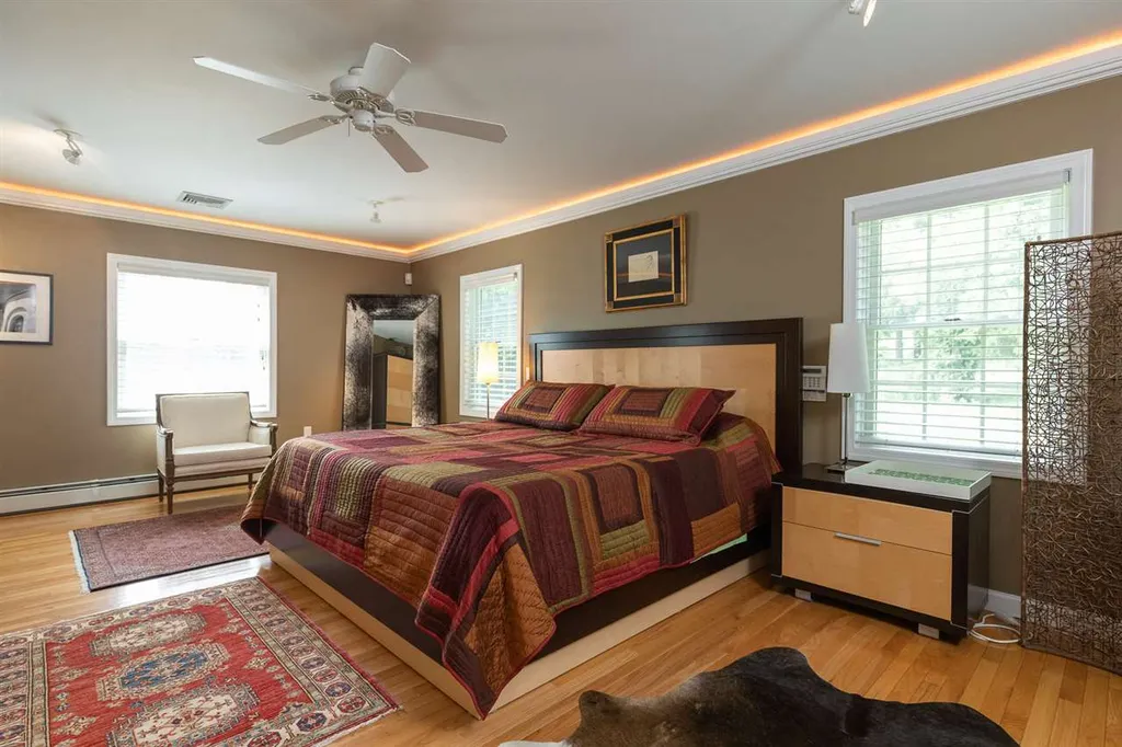 10 Locust Street South Hampton NH 03827