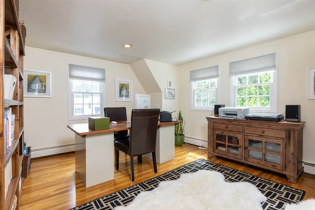 10 Locust Street South Hampton NH 03827