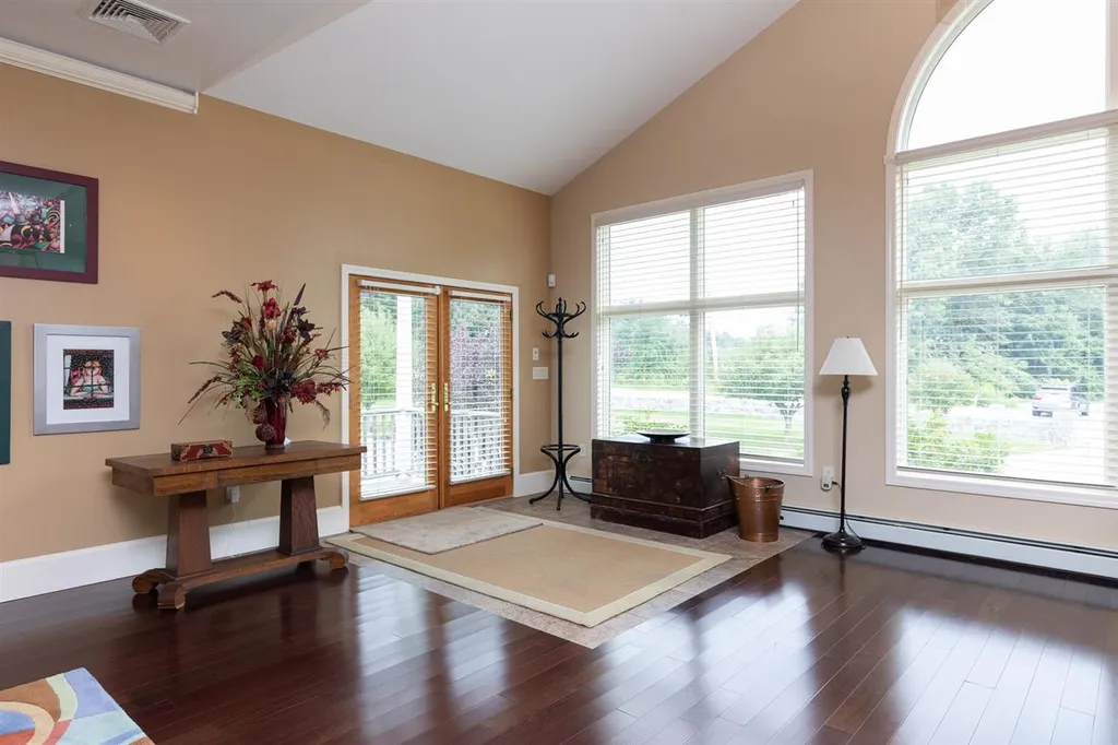 10 Locust Street South Hampton NH 03827
