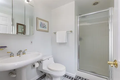 10 Locust Street South Hampton NH 03827