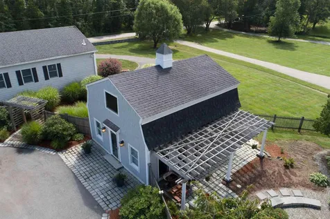 10 Locust Street South Hampton NH 03827