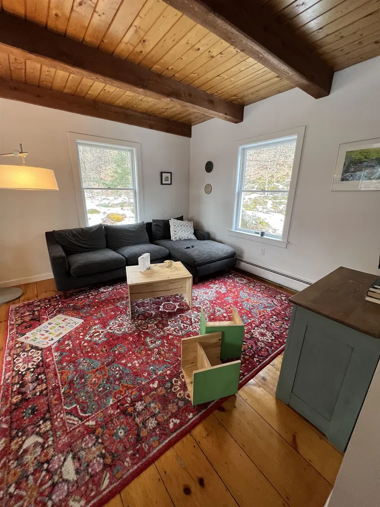 140 Algonquin Road Enfield NH 03748