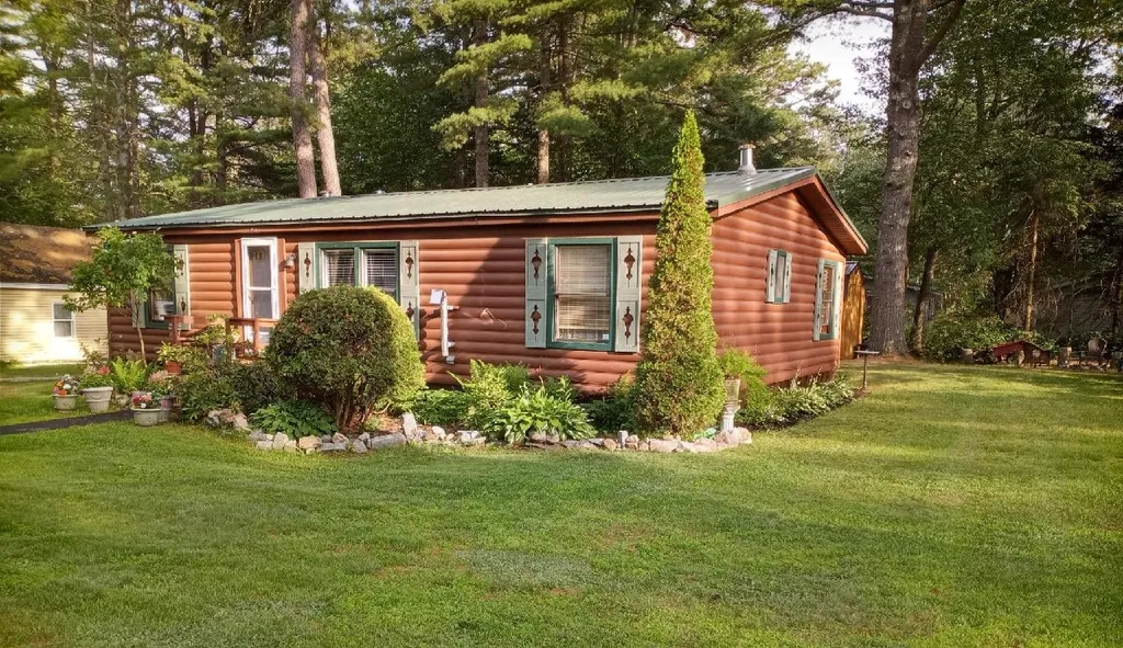 20 Black Bear Road Tamworth NH 03886