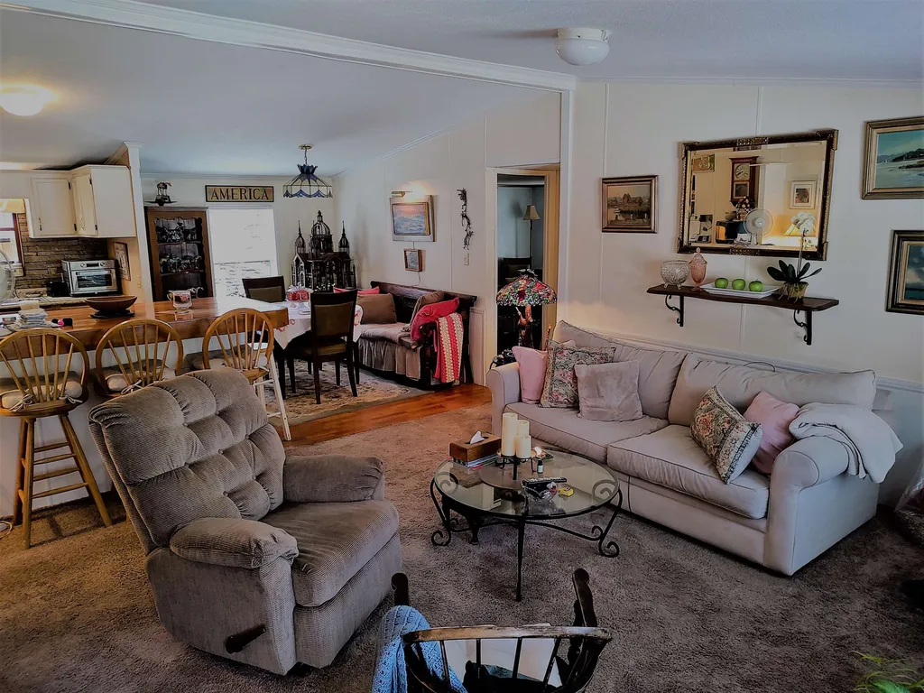 20 Black Bear Road Tamworth NH 03886