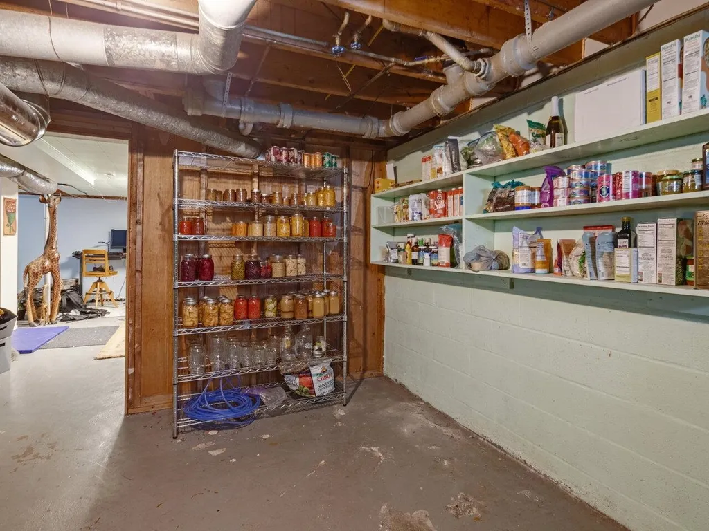 5 Hardy Avenue Burlington VT 05408