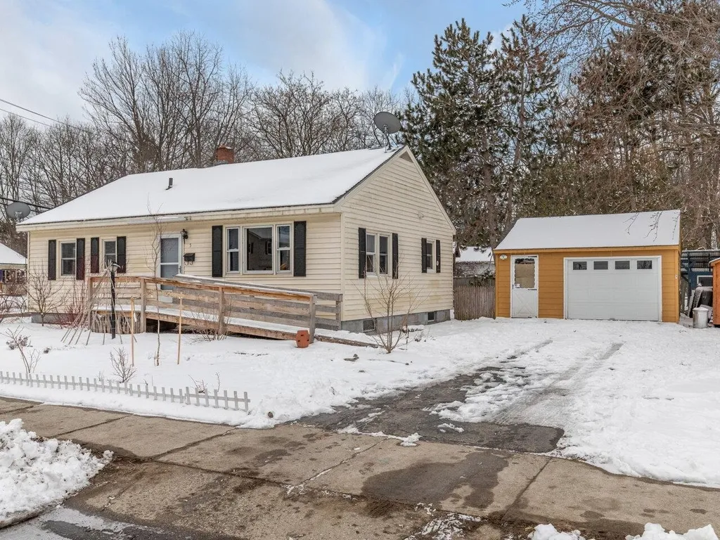 5 Hardy Avenue Burlington VT 05408