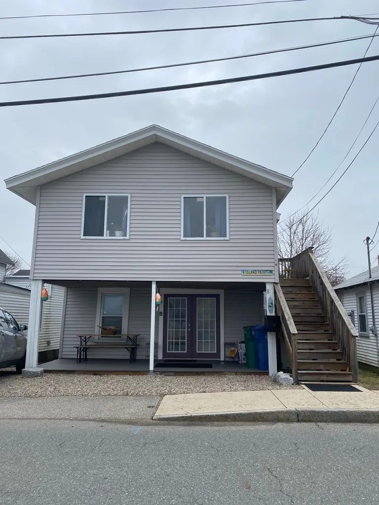 8 Island Path Hampton NH 03842