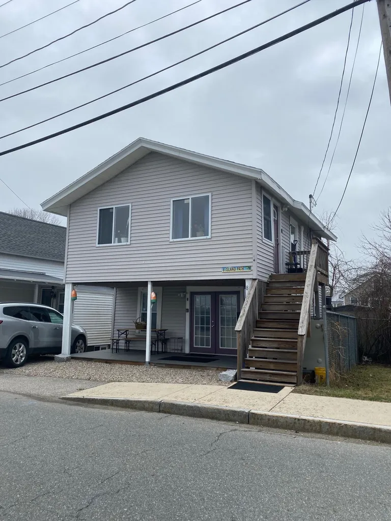 8 Island Path Hampton NH 03842