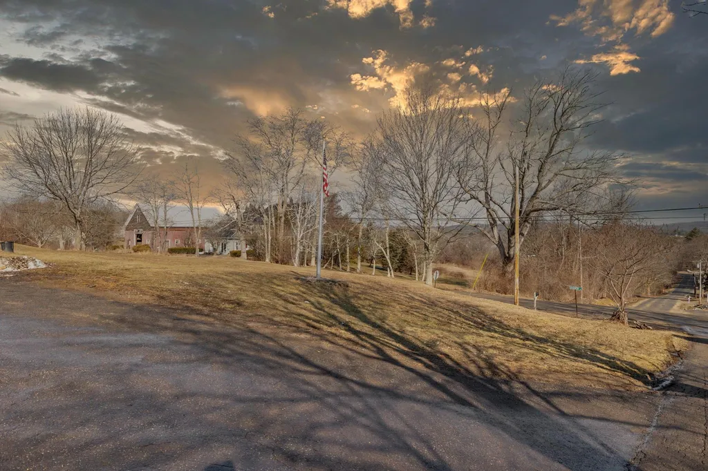 28 Hidden Lane Northfield NH 03276