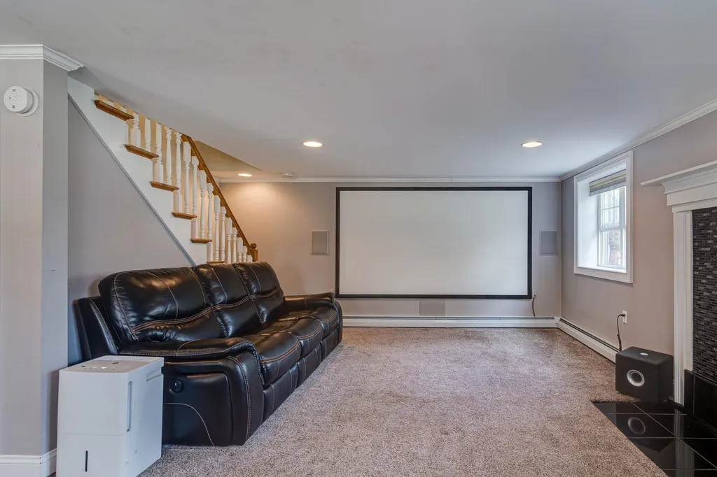 18 Birch Drive Dover NH 03820