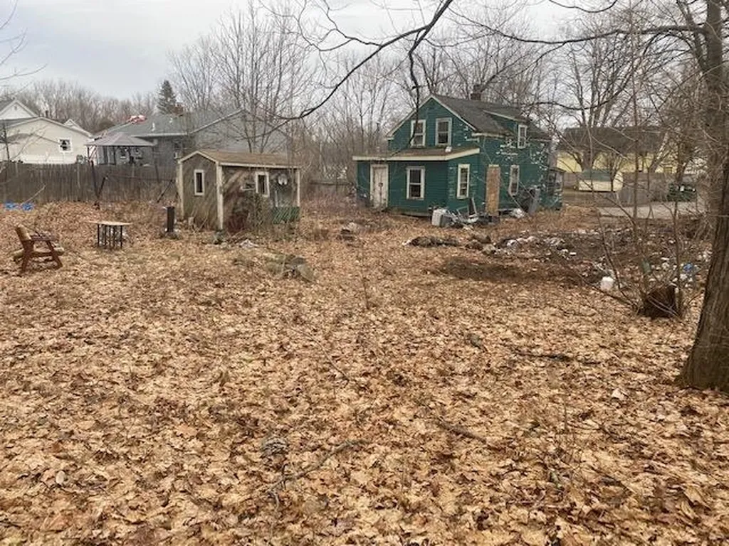 82 Orange Street Farmington NH 03835