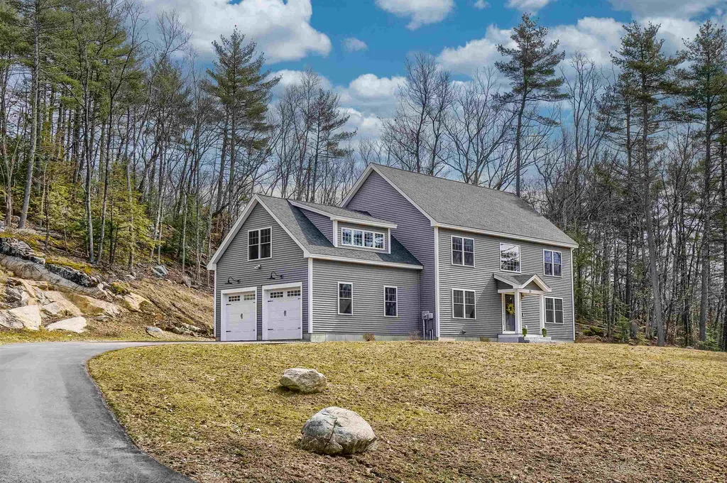 21 North Meadow Road Amherst NH 03031