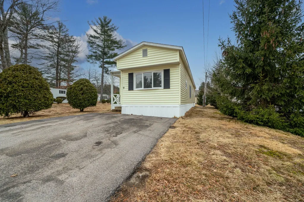 9 Mapleshade Drive Nashua NH 03062