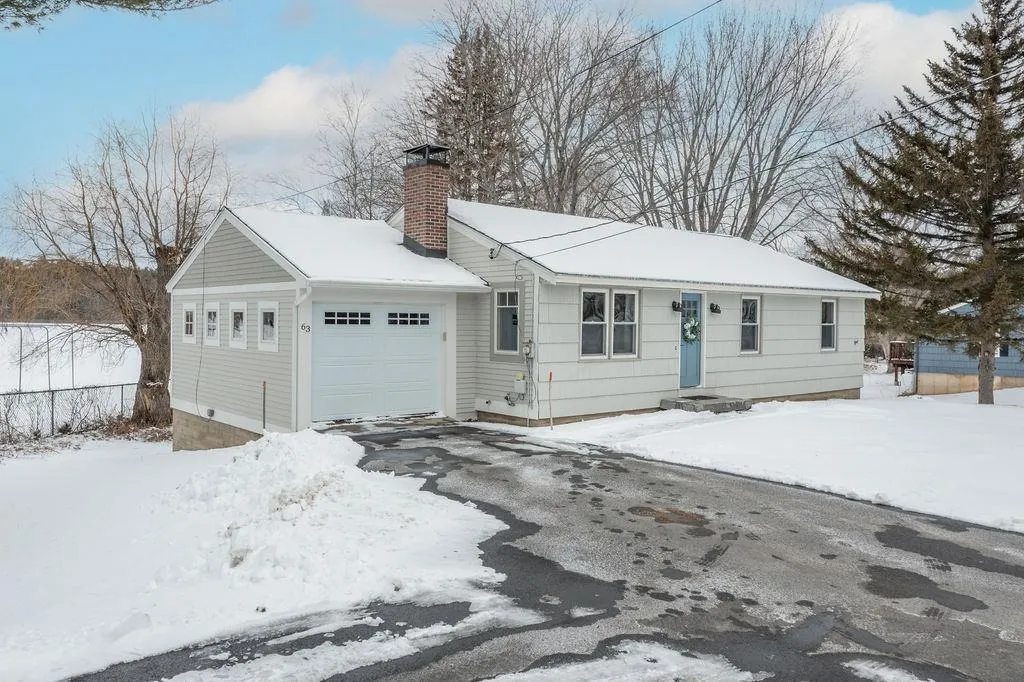 63 Belknap Mountain Road Gilford NH 03249