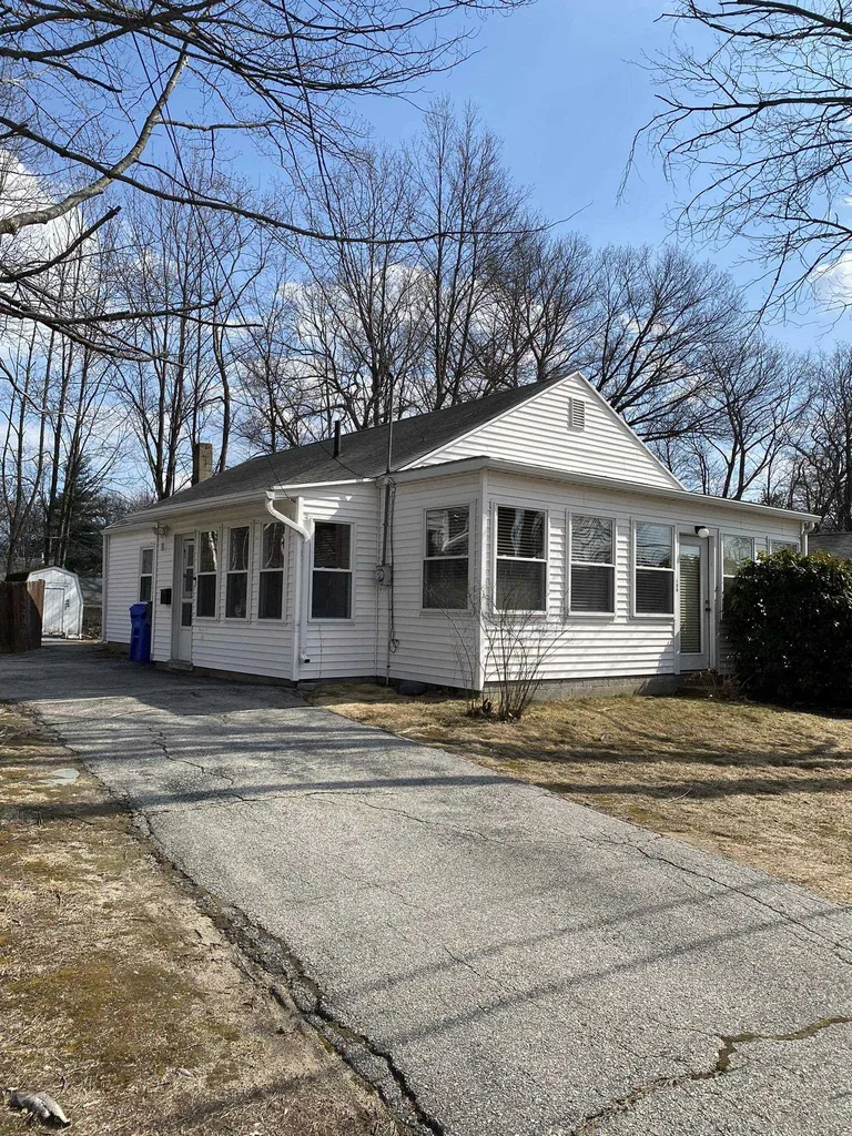 137 Benjamin Street Manchester NH 03109