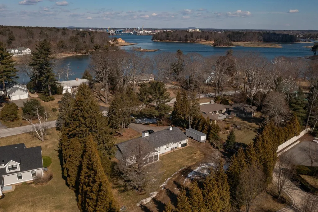 40 Harborview Drive Rye NH 03870