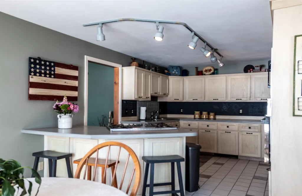 13 Meaders Point Road New Durham NH 03855