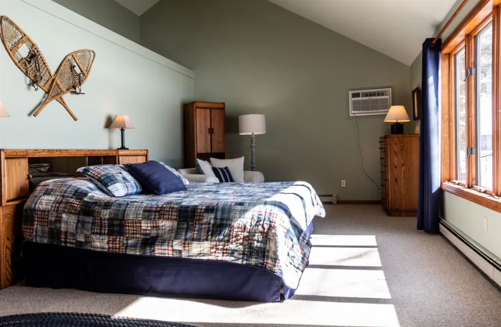 13 Meaders Point Road New Durham NH 03855