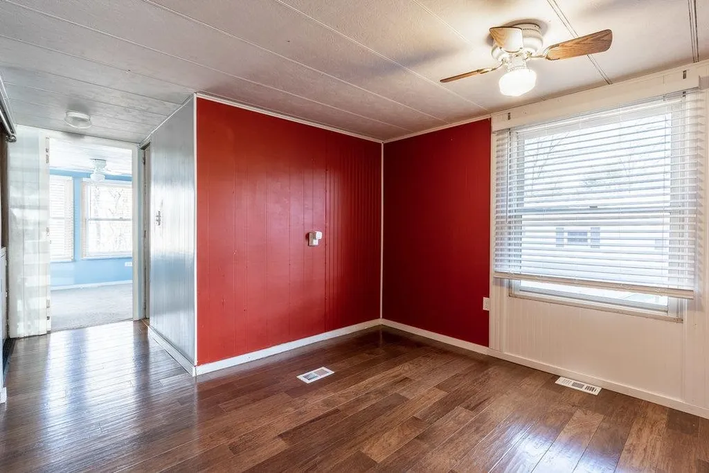 108 Sherwood Glen Somersworth NH 03878