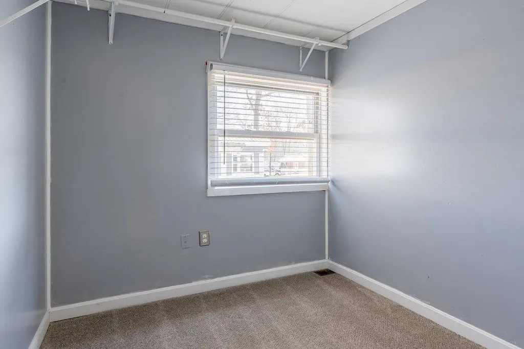 108 Sherwood Glen Somersworth NH 03878