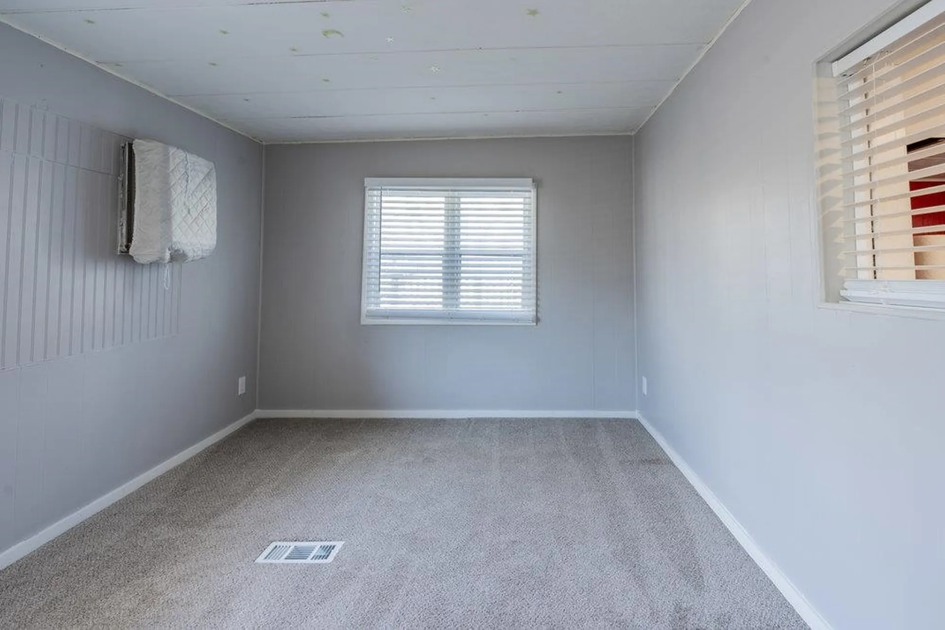 108 Sherwood Glen Somersworth NH 03878