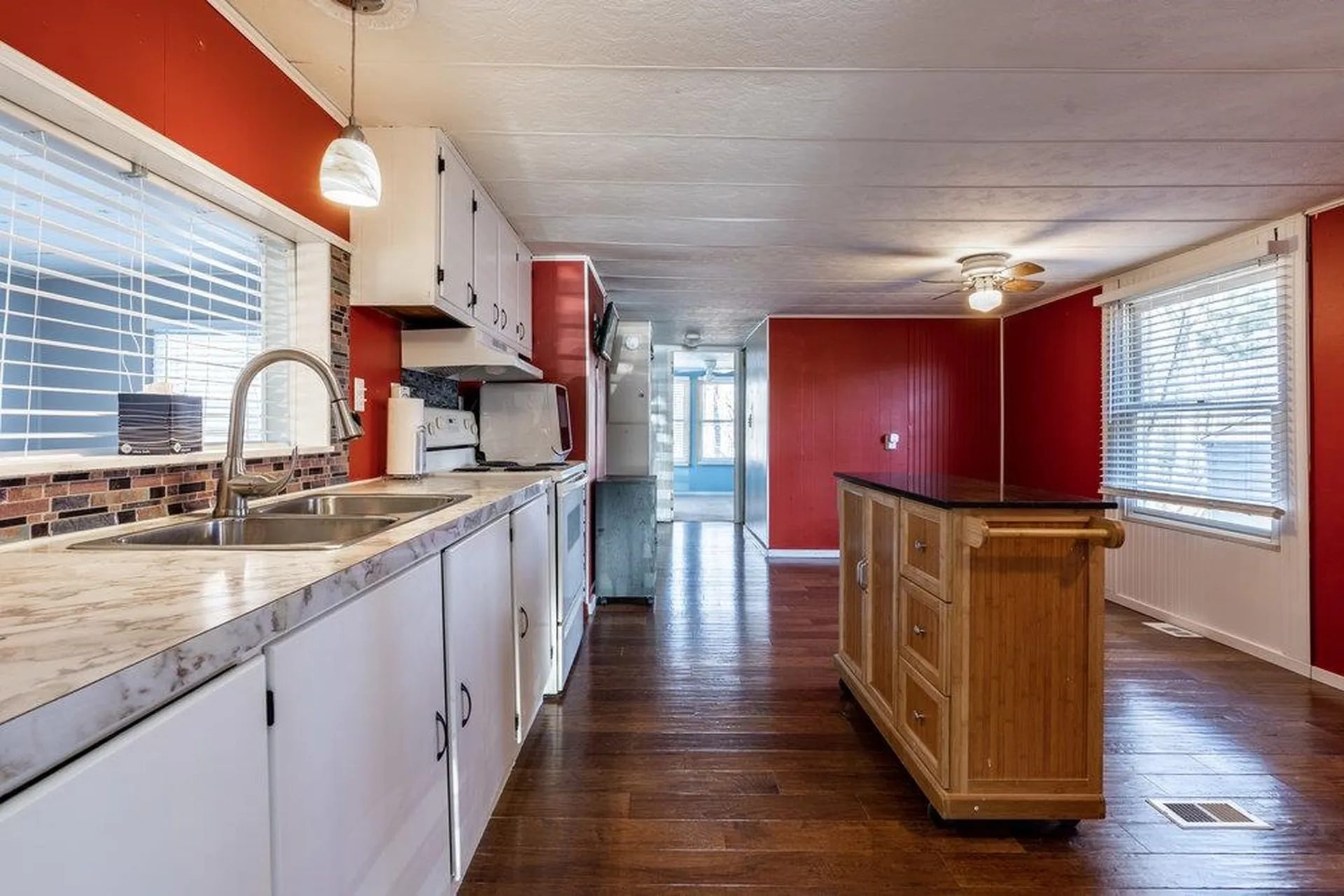 108 Sherwood Glen Somersworth NH 03878