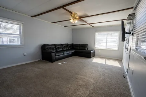 108 Sherwood Glen Somersworth NH 03878