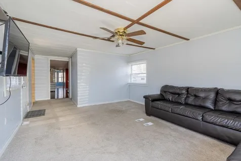 108 Sherwood Glen Somersworth NH 03878