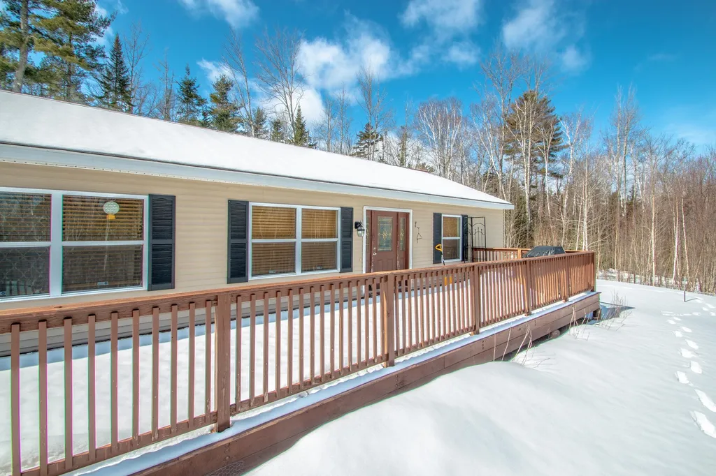 9 Wells Road Dalton NH 03598