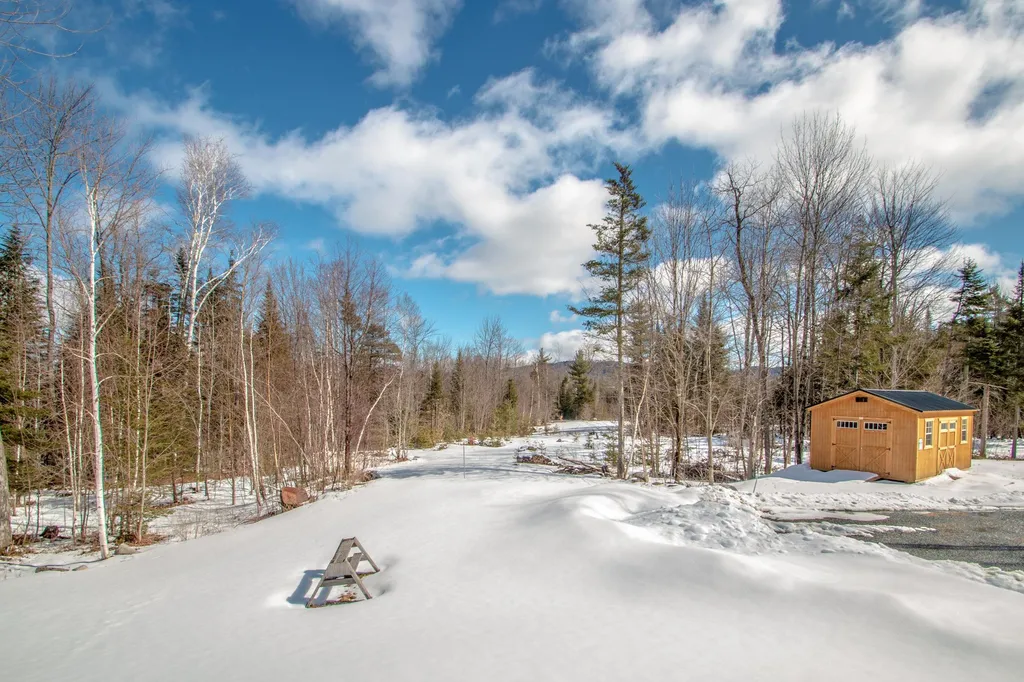 9 Wells Road Dalton NH 03598