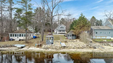 4 W Shore Drive Sandown NH 03873