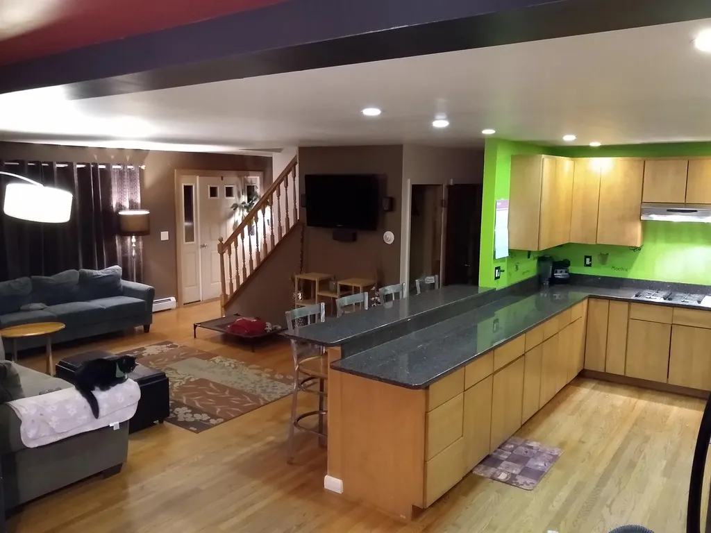 10 James Street Hartford VT 05088