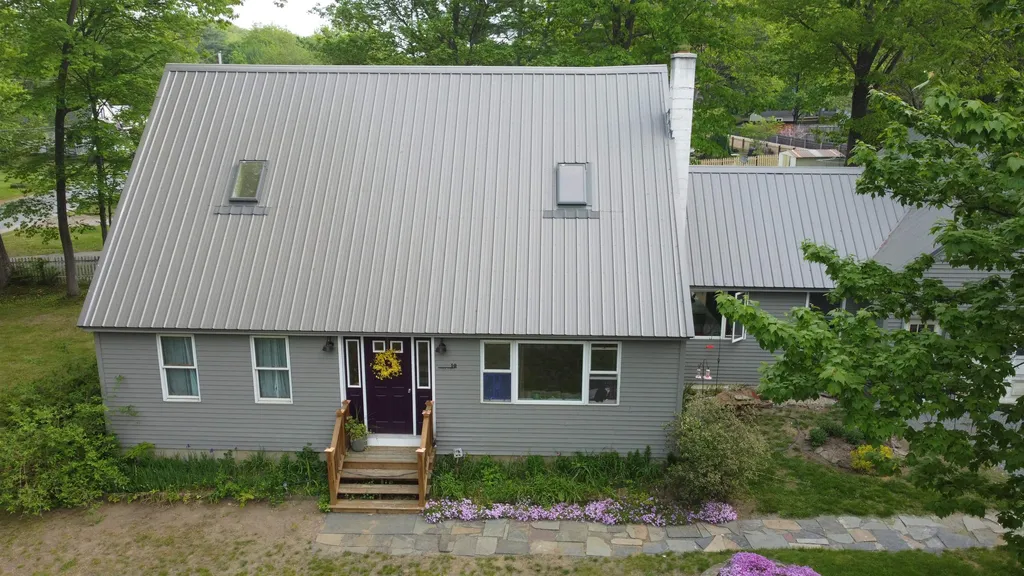 10 James Street Hartford VT 05088