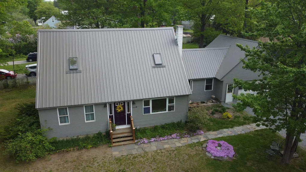 10 James Street Hartford VT 05088