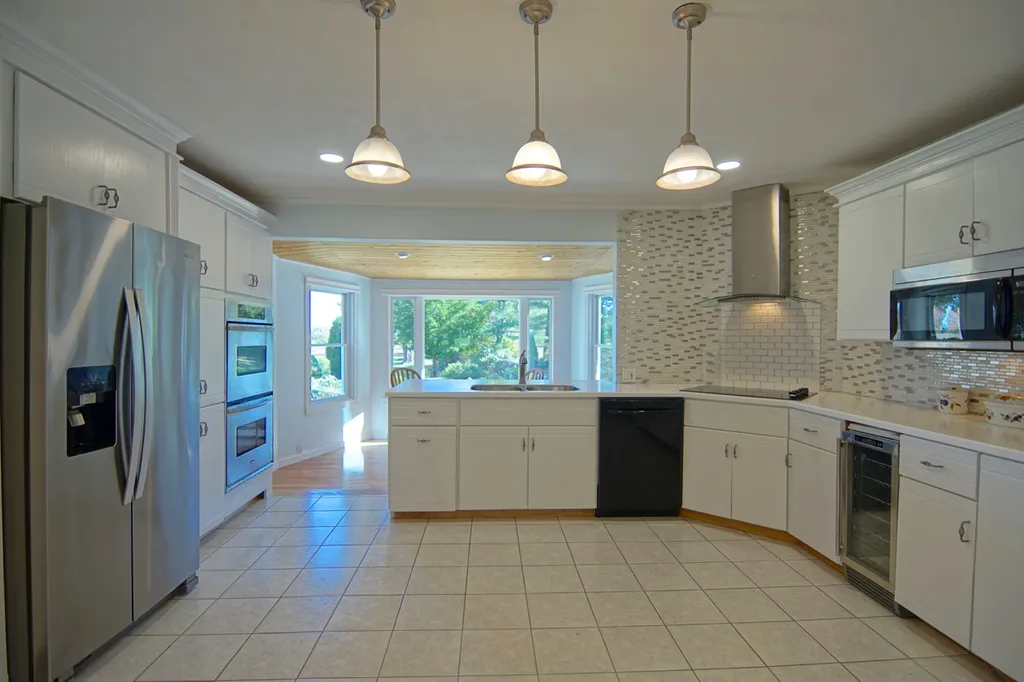 31 Old Locke Road North Hampton NH 03862