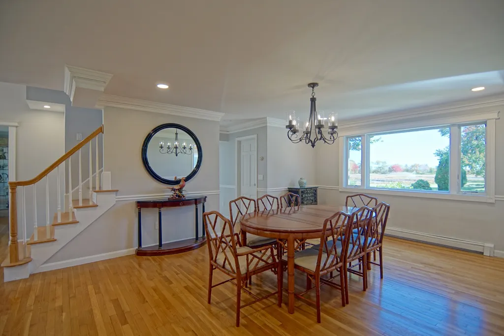 31 Old Locke Road North Hampton NH 03862