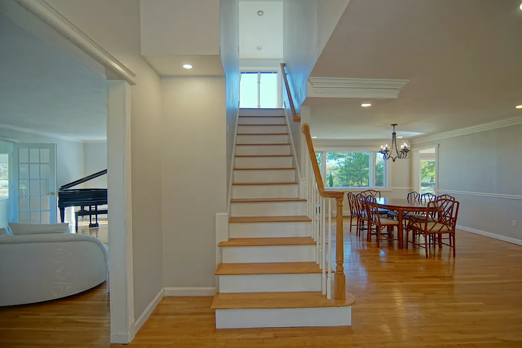 31 Old Locke Road North Hampton NH 03862