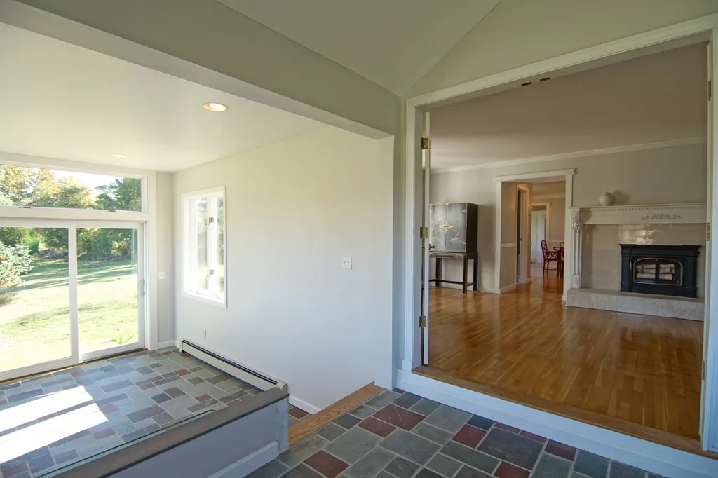 31 Old Locke Road North Hampton NH 03862